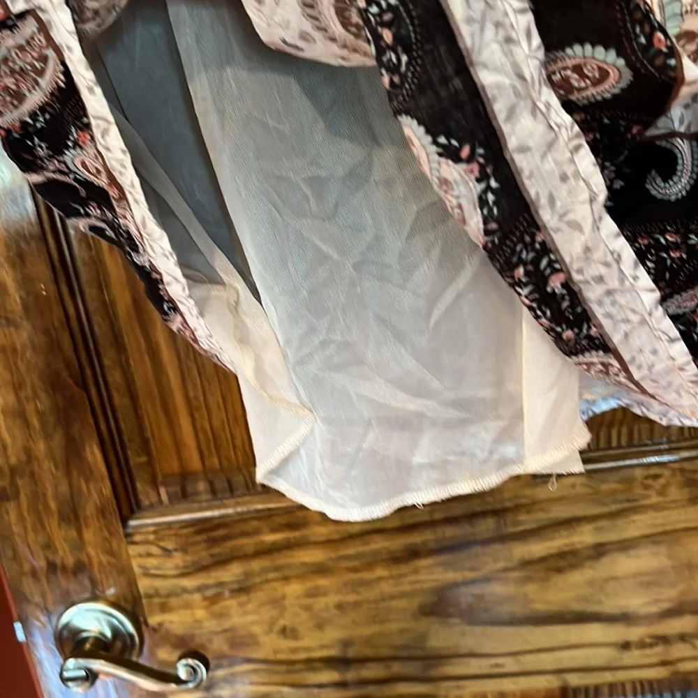 Paisley Bell Sleeve Dress - Picture 4 of 6